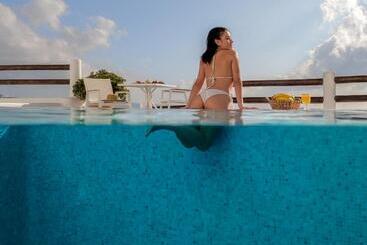 هتل Caldera Premium Villas