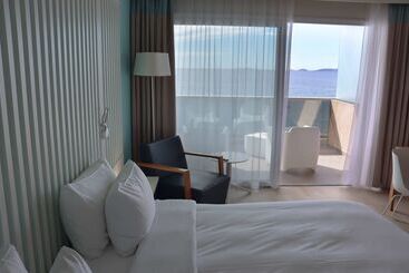 هتل Radisson Blu Resort & Spa, Ajaccio Bay