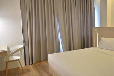 هتل Rezt Bangkok   Hostel