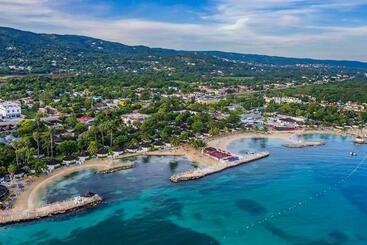 Decameron Club Caribbean Runaway Bay, Ramada All Inclusive Resort