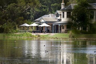 هتل Woodman Estate Luxury Country