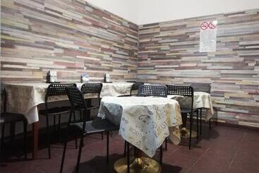 Lorf Hostel&coffee