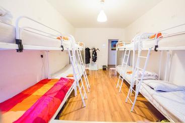 Online Hostel