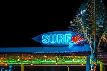 هتل Arkbar Beach Club