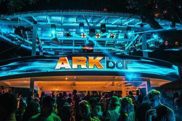 هتل Arkbar Beach Club