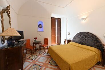 هتل Croce Di Amalfi