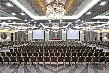 هتل Crowne Plaza Bursa Convention Center & Thermal Spa, An Ihg