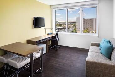 هتل Element Miami International Airport