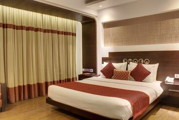 호텔 Godwin Deluxe  Near New Delhi Railway Station   Paharganj
