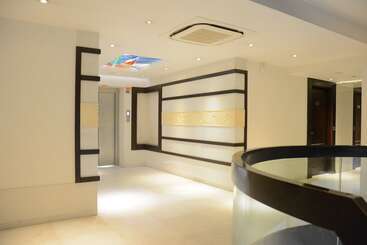 호텔 Godwin Deluxe  Near New Delhi Railway Station   Paharganj