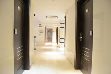호텔 Godwin Deluxe  Near New Delhi Railway Station   Paharganj