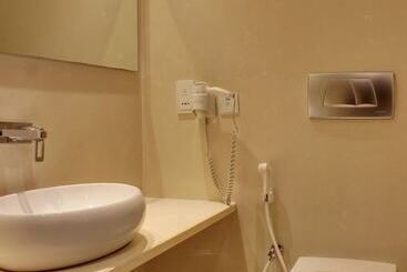 호텔 Godwin Deluxe  Near New Delhi Railway Station   Paharganj