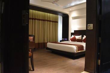 호텔 Godwin Deluxe  Near New Delhi Railway Station   Paharganj
