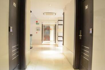 هتل Godwin Deluxe  Near New Delhi Railway Station   Paharganj