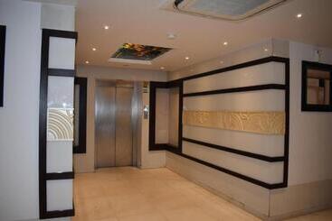 호텔 Godwin Deluxe  Near New Delhi Railway Station   Paharganj