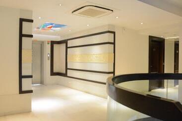 호텔 Godwin Deluxe  Near New Delhi Railway Station   Paharganj