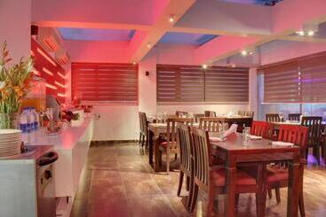 호텔 Godwin Deluxe  Near New Delhi Railway Station   Paharganj
