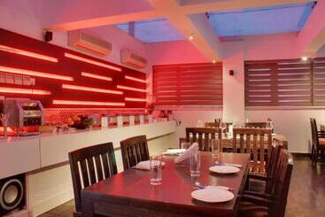 호텔 Godwin Deluxe  Near New Delhi Railway Station   Paharganj