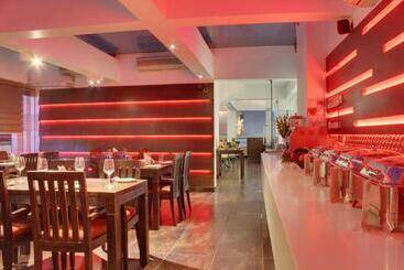 호텔 Godwin Deluxe  Near New Delhi Railway Station   Paharganj