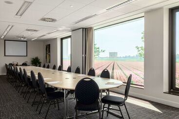 هتل Hilton Garden Inn Leiden