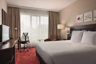 هتل Hilton Garden Inn Leiden
