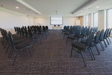 هتل Hilton Garden Inn Leiden
