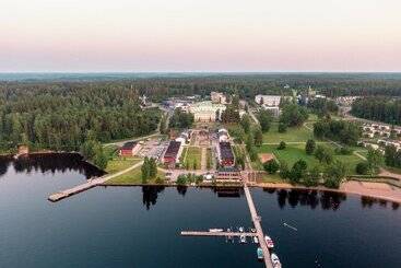هتل Holiday Club Saimaan Rauha