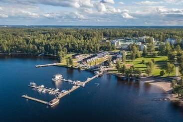 هتل Holiday Club Saimaan Rauha