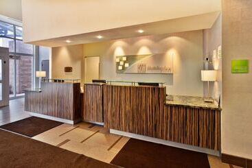 هتل Holiday Inn Detroit Metro Airport, An Ihg