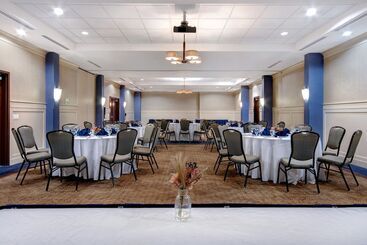 هتل Holiday Inn Detroit Metro Airport, An Ihg