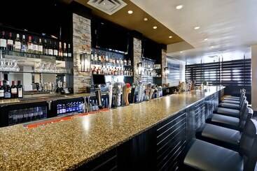 هتل Holiday Inn Detroit Metro Airport, An Ihg