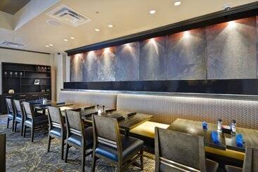 هتل Holiday Inn Detroit Metro Airport, An Ihg