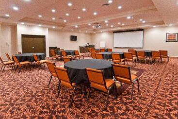 هتل Wyndham Lake Charles