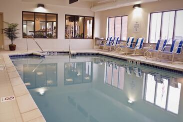 هتل Holiday Inn Express & Suites Chicago West O Hare Arpt Area , An Ihg