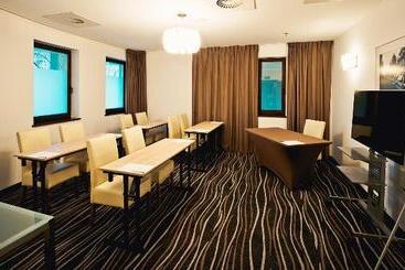 ホテル Holiday Inn łódź, An Ihg