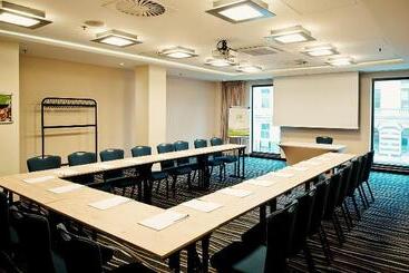 ホテル Holiday Inn łódź, An Ihg