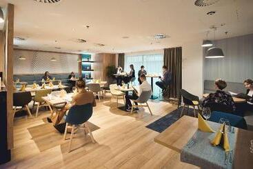 ホテル Holiday Inn łódź, An Ihg