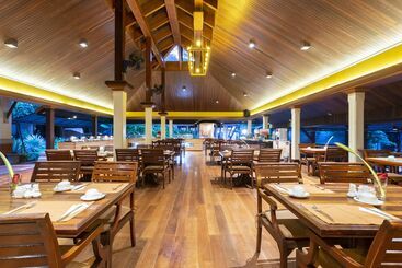 هتل Khaolak Bayfront Resort