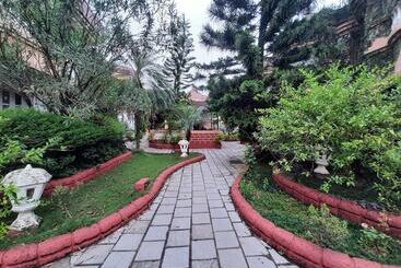 هتل The Orchid Passaros Goa