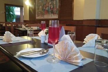 هتل The Orchid Passaros Goa