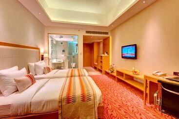 Pride Plaza Hotel, Kolkata