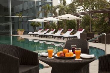Radisson Blu Plaza Hotel Hyderabad Banjara Hills