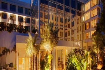 Radisson Blu Plaza Hotel Hyderabad Banjara Hills
