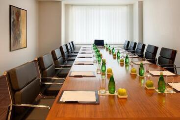 Radisson Blu Plaza Hotel Hyderabad Banjara Hills