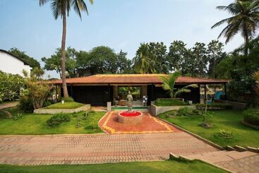 هتل The Windflower Resorts And Spa