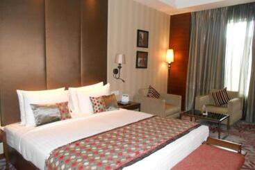 Pride Plaza Hotel, Kolkata