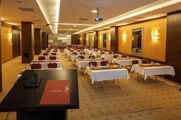 Safir Hotel