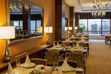 Safir Hotel