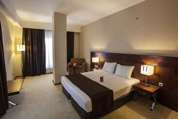 Safir Hotel