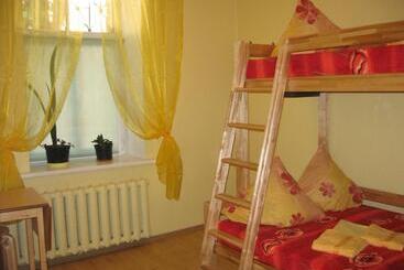 هاستل Central Park Rooms